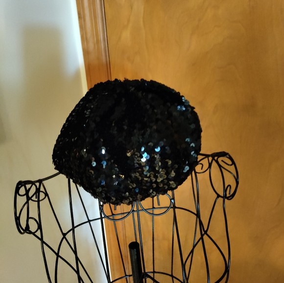 Hat - Picture 3 of 3